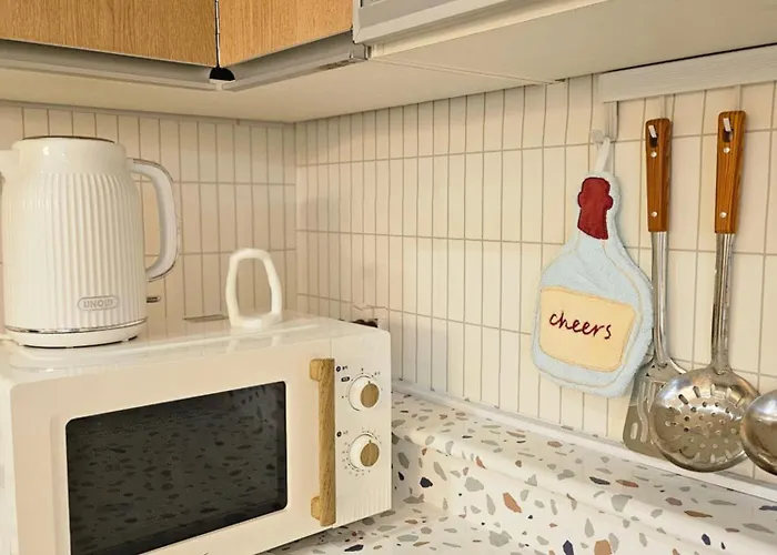 명동 침실3 욕실2개 계단없음 1층 가족 아이 성신여대입구역 5분 7박이상 픽업무료 Apartment